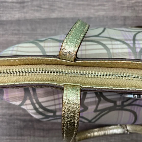 🩶 COACH Signature Tartan Plaid Shoulder Bag - Picture 9 of 16